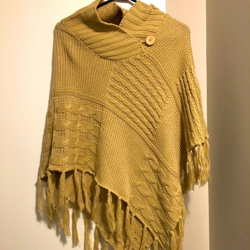 Cosy fringe sweater